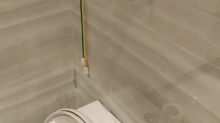 忘忧草ww大豆行情刺激对话带字幕，无套内射偷情少妇虹姐