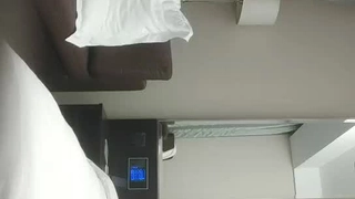 展示老婆嫩B，第一次流水拉丝