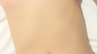大学硬核鸡巴在宿舍房间里吸吮和操逼