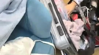 Sofie Reyez和Kitty Carrera在狂野的三人行中分享一根大鸡巴